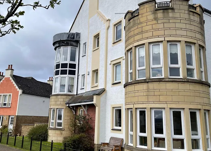 Penthouse At The Bay Near Edinburgh